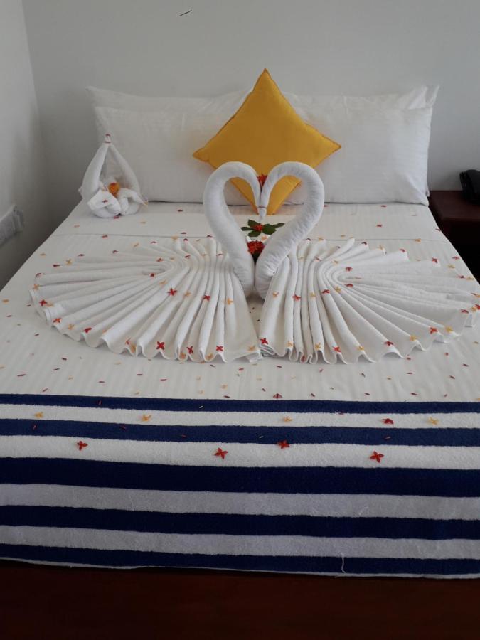 J7 Villaj Resort 트링코말리 외부 사진