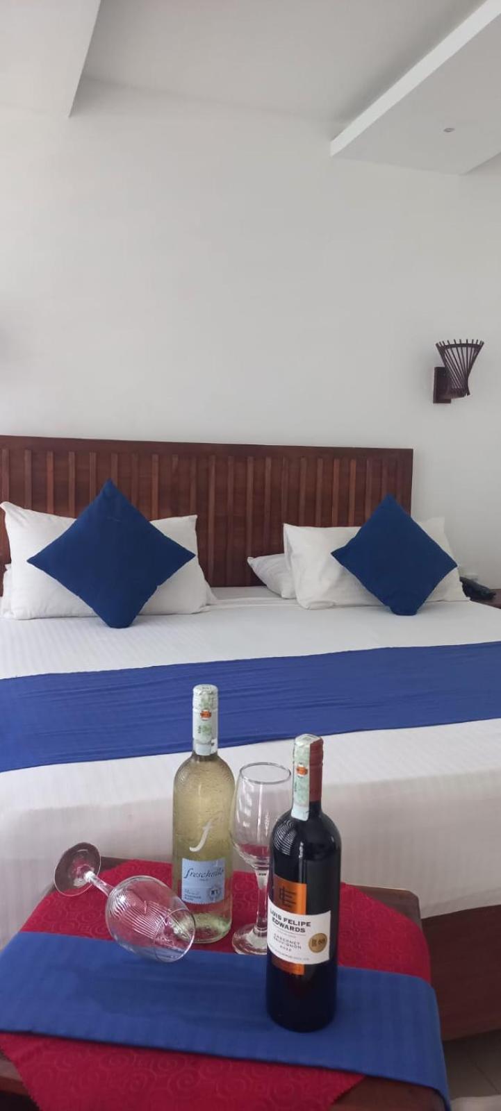 J7 Villaj Resort 트링코말리 외부 사진
